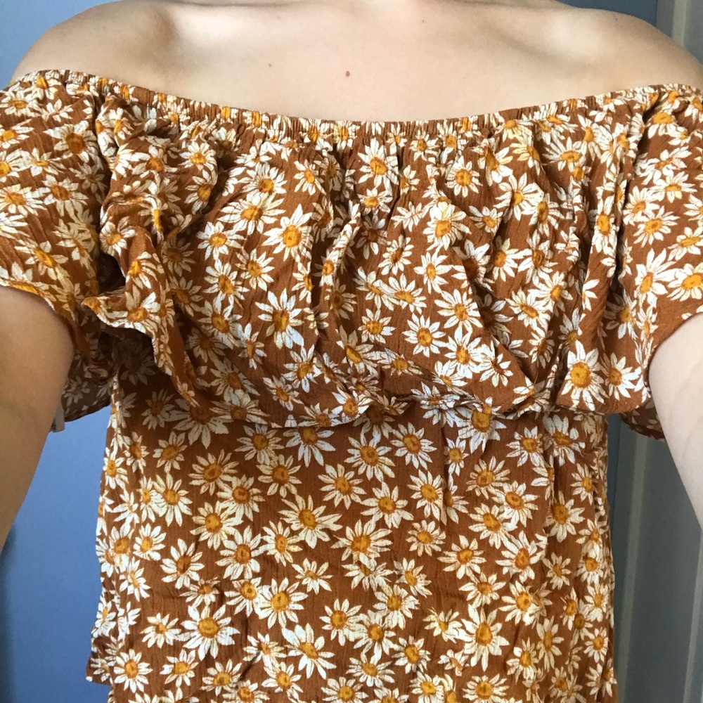 Off shoulder floral top